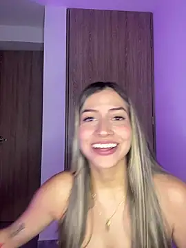 Snapshot of Issabela_G1 chatting on 02-19-25, 12:46 Issabela G1 online show from 02-19-25, 12:46