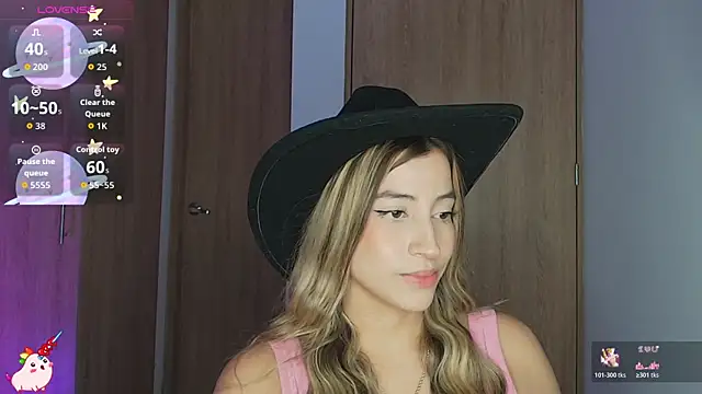 Snapshot of Issabela_G1 chatting on 01-09-26, 05:03 Issabela G1 online show from 01-09-26, 05:03