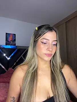 Snapshot of Issabela_G1 chatting on 09-15-25, 08:53 Issabela G1 online show from 09-15-25, 08:53
