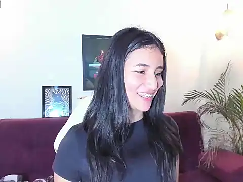 Snapshot of paulinamoons1 chatting on 12-14-25, 05:24 paulinamoons1 online show from 12-14-25, 05:24