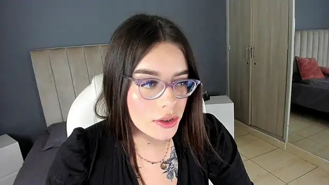 Charlotte Olsen  online show from 12-05-24, 07:33