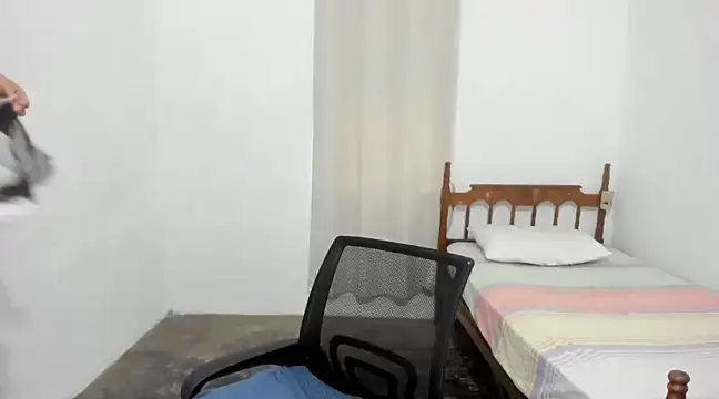 Snapshot of sabrina_x19 chatting on 03-22-25, 09:31 sabrina x19 online show from 03-22-25, 09:31