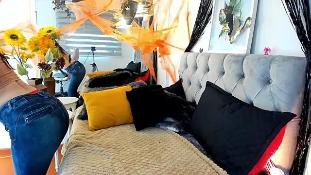 Nami sunny online show from 10-24-25, 08:30