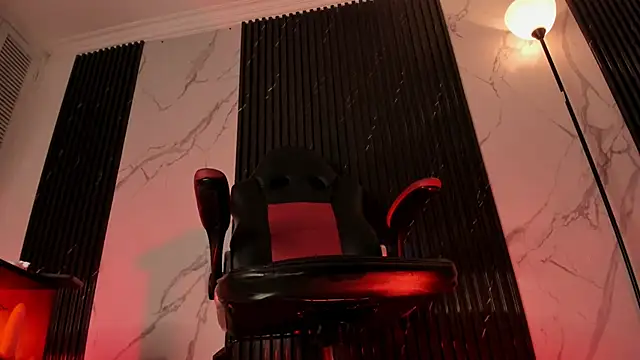 Snapshot of amber__blair chatting on 03-18-25, 11:53 amber  blair online show from 03-18-25, 11:53