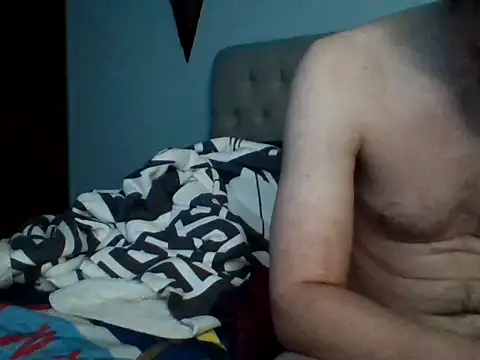 Snapshot of Curved4Pleasure chatting on 03-22-25, 08:29 Curved4Pleasure online show from 03-22-25, 08:29