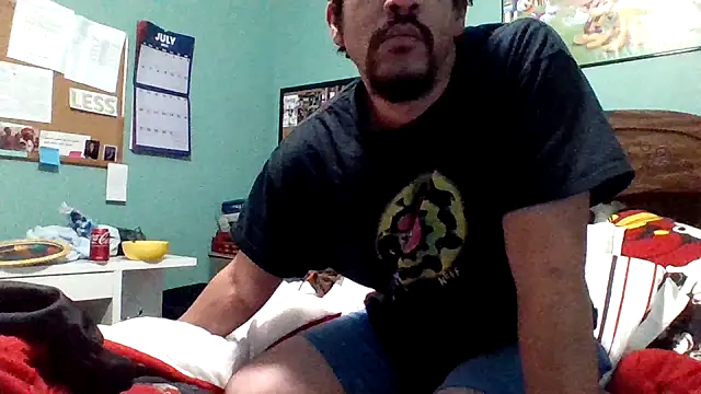 Snapshot of Curved4Pleasure chatting on 10-28-25, 10:41 Curved4Pleasure online show from 10-28-25, 10:41