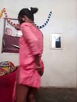 Snapshot of Lily_Baby_ chatting on 10-28-25, 02:34 Lily Baby online show from 10-28-25, 02:34