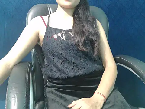 Snapshot of Yashi chatting on 10-02-25, 09:07 Yashi online show from 10-02-25, 09:07