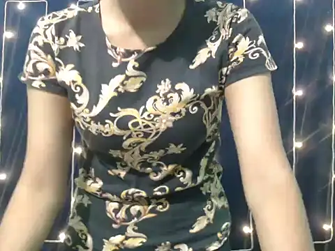 Yashi online show from 10-28-25, 01:43