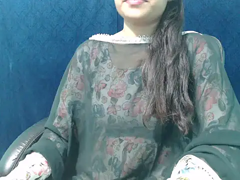 Snapshot of Yashi chatting on 10-01-25, 03:38 Yashi online show from 10-01-25, 03:38