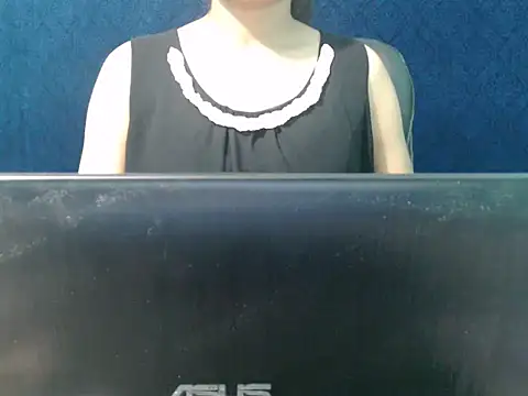 Snapshot of Yashi chatting on 09-18-25, 06:33 Yashi online show from 09-18-25, 06:33