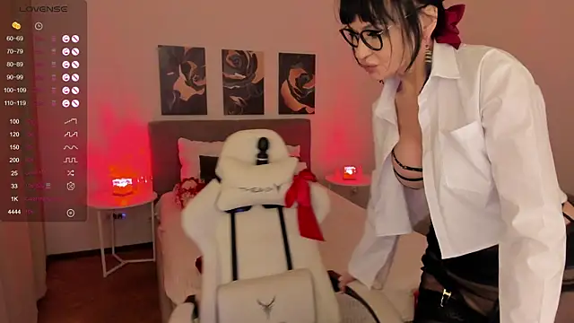 LikaKlint online show from 11-06-25, 03:27