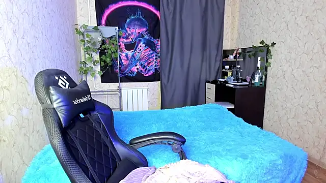 Lif love online show from 12-14-24, 05:51