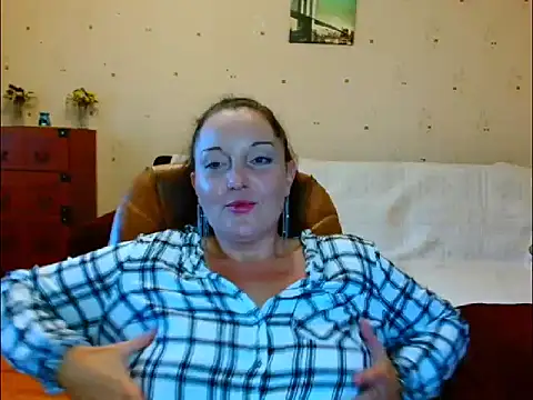 Snapshot of Alice3694 chatting on 09-11-25, 05:18 Alice3694 online show from 09-11-25, 05:18