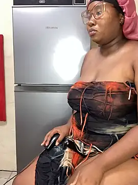 Snapshot of CurvyTeddy chatting on 03-18-25, 09:43 CurvyTeddy online show from 03-18-25, 09:43