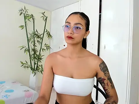 ASIAM BRUNET online show from 01-09-26, 06:04