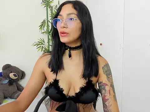 ASIAM BRUNET online show from 11-22-25, 04:06