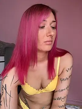 Snapshot of SonjaPrivat69_ chatting on 05-04-26, 03:37 SonjaPrivat69 online show from 05-04-26, 03:37