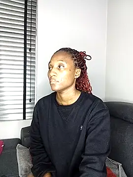 Snapshot of Lucy_Blacksilk chatting on 03-06-26, 08:20 Lucy Blacksilk online show from 03-06-26, 08:20