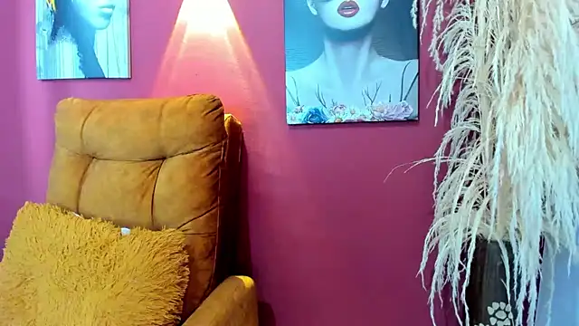 Snapshot of ChloeTurner_ chatting on 02-25-25, 04:04 ChloeTurner online show from 02-25-25, 04:04