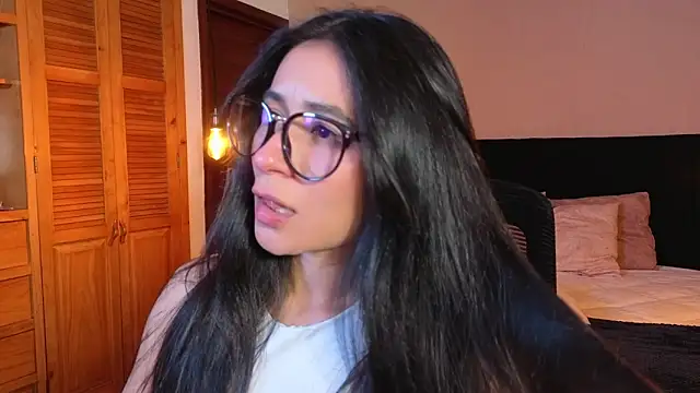 ChloeTurner  online show from 04-13-26, 08:02