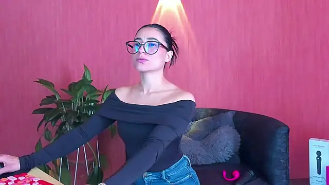 ChloeTurner  online show from 03-21-26, 06:45