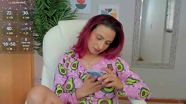 Elena Ruiz online show from 12-17-24, 07:39