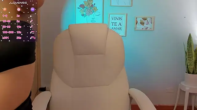 Elena Ruiz online show from 01-31-25, 07:08