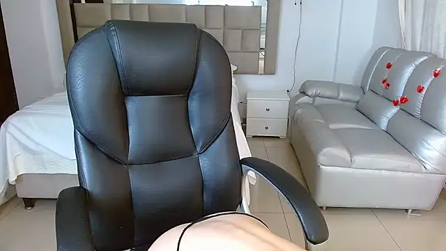 zoecruzz online show from 03-07-26, 01:16