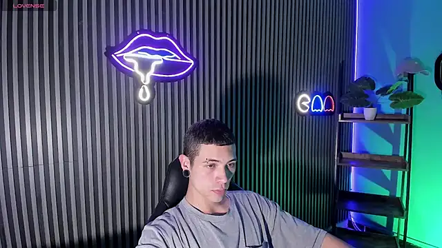 Snapshot of Jefer_rick_ chatting on 02-12-26, 08:08 Jefer rick online show from 02-12-26, 08:08