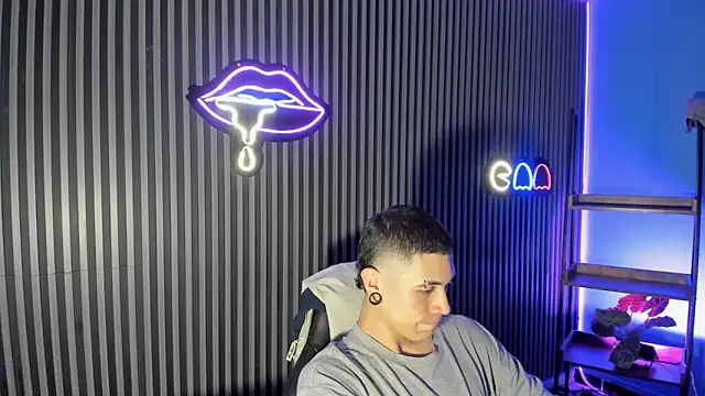 Snapshot of Jefer_rick_ chatting on 02-18-26, 08:38 Jefer rick online show from 02-18-26, 08:38