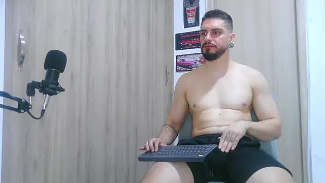 Aaron kwok28 online show from 10-29-25, 02:21