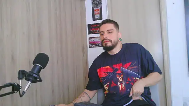 Snapshot of Aaron_kwok28 chatting on 02-16-26, 09:56 Aaron kwok28 online show from 02-16-26, 09:56