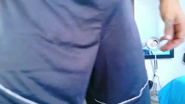 Aaron kwok28 online show from 04-11-26, 04:54