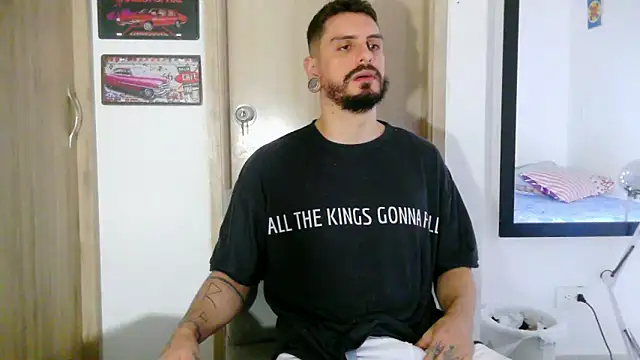 Aaron kwok28 online show from 03-26-26, 01:37