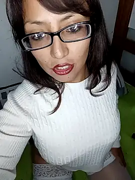 chicafresaxx online show from 12-26-24, 02:16