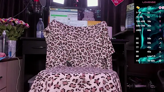 Raissa sky26 online show from 10-31-25, 03:47