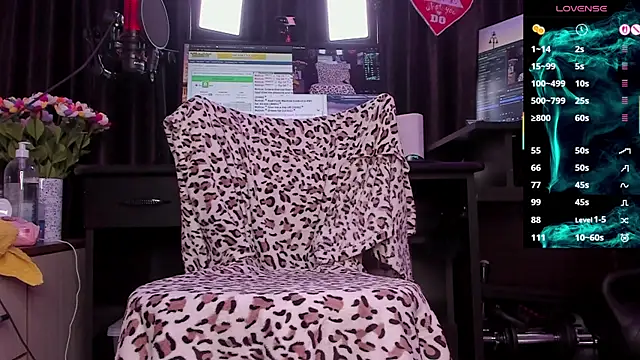 Raissa sky26 online show from 11-10-25, 03:33