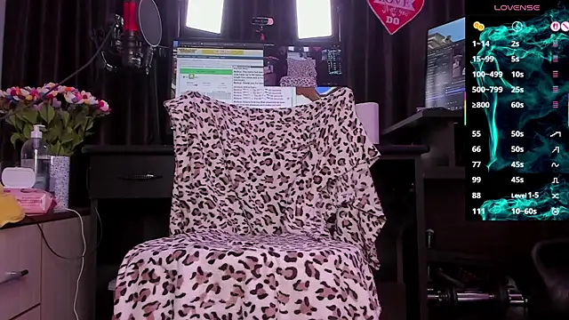 Raissa sky26 online show from 11-09-25, 03:32