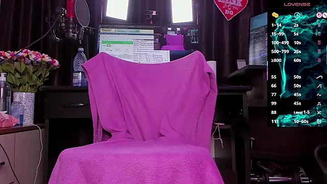 Raissa sky26 online show from 12-19-25, 03:43