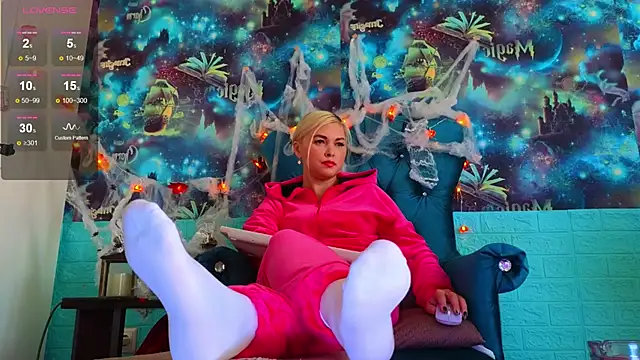 Snow Goddess online show from 10-17-25, 04:27