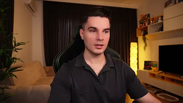 Snapshot of billypassion chatting on 02-24-25, 05:54 billypassion online show from 02-24-25, 05:54