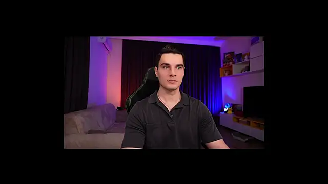 Snapshot of billypassion chatting on 02-06-25, 05:46 billypassion online show from 02-06-25, 05:46