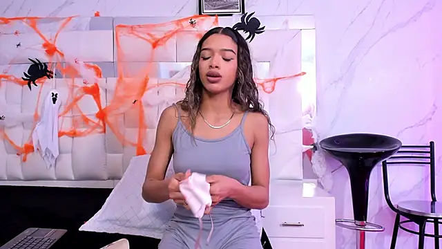 BritneyCollins online show from 10-13-25, 02:29