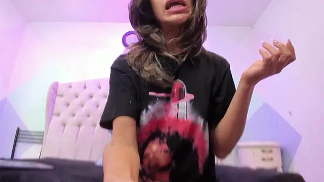 Snapshot of BritneyCollins chatting on 02-25-26, 12:49 BritneyCollins online show from 02-25-26, 12:49