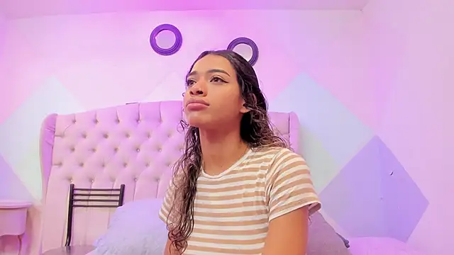 Snapshot of BritneyCollins chatting on 01-17-26, 11:36 BritneyCollins online show from 01-17-26, 11:36