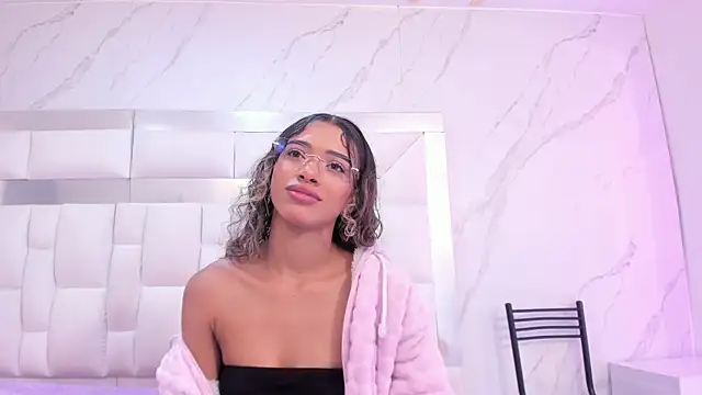 BritneyCollins online show from 11-28-25, 11:54