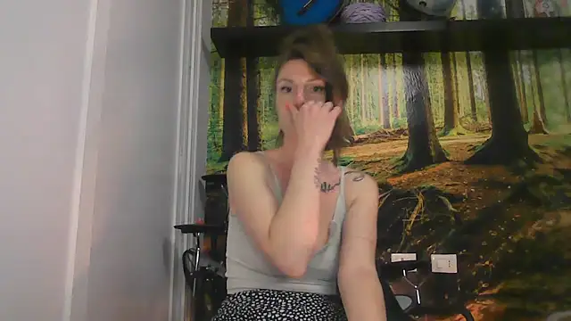 Snapshot of Feli_blue chatting on 05-08-26, 08:29 Feli blue online show from 05-08-26, 08:29
