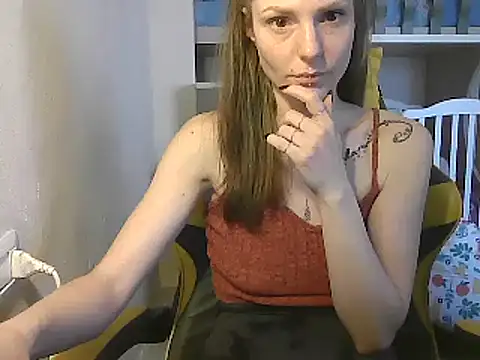 Snapshot of Feli_blue chatting on 02-04-25, 12:11 Feli blue online show from 02-04-25, 12:11