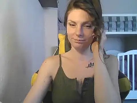Snapshot of Feli_blue chatting on 03-07-25, 10:46 Feli blue online show from 03-07-25, 10:46